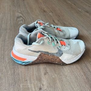 Women’s Nike metcons. Size 8